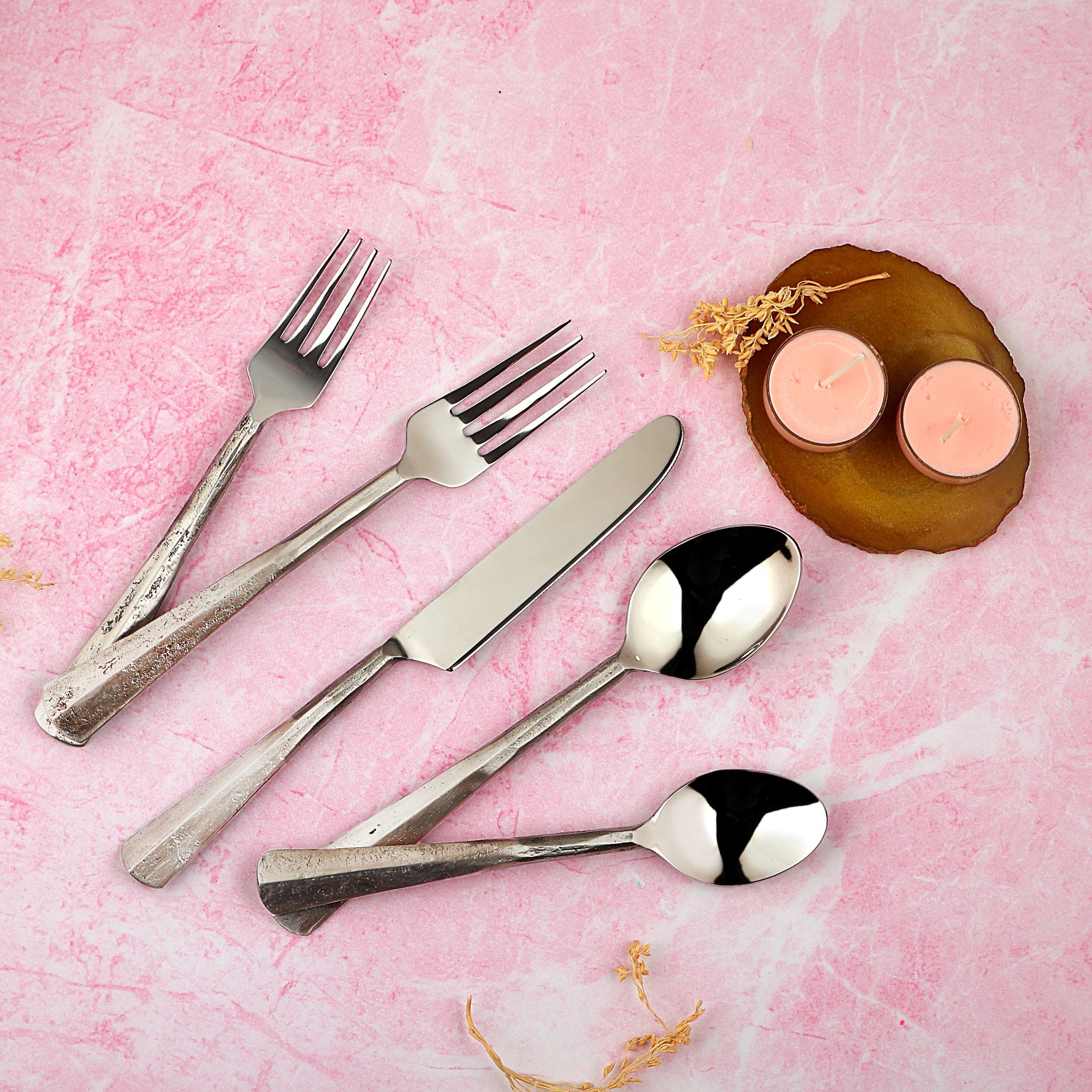 Meridian Flatware Set —  Set of 20 Pieces Table setting for 4