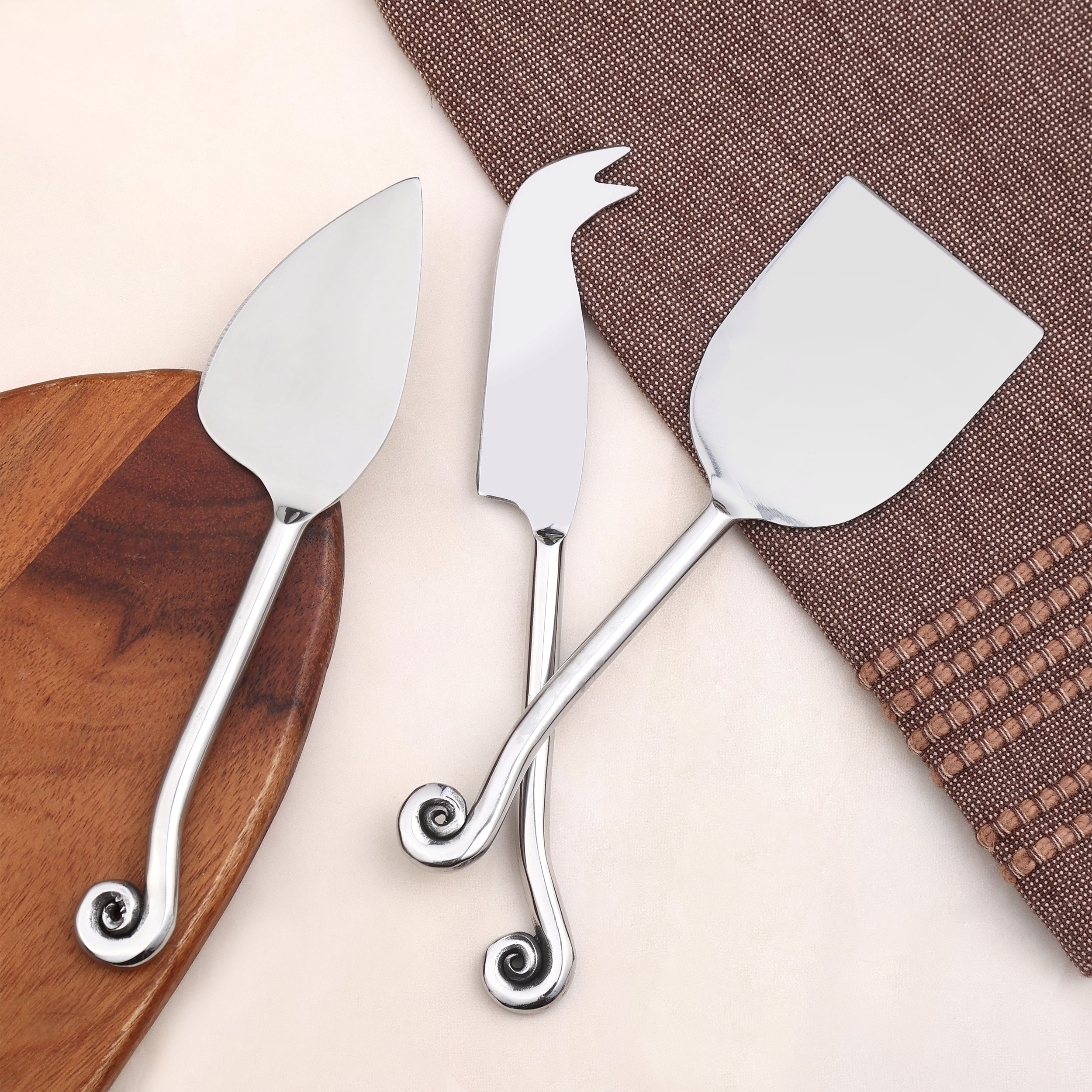Swirl Cheese Set — Shiny Polished